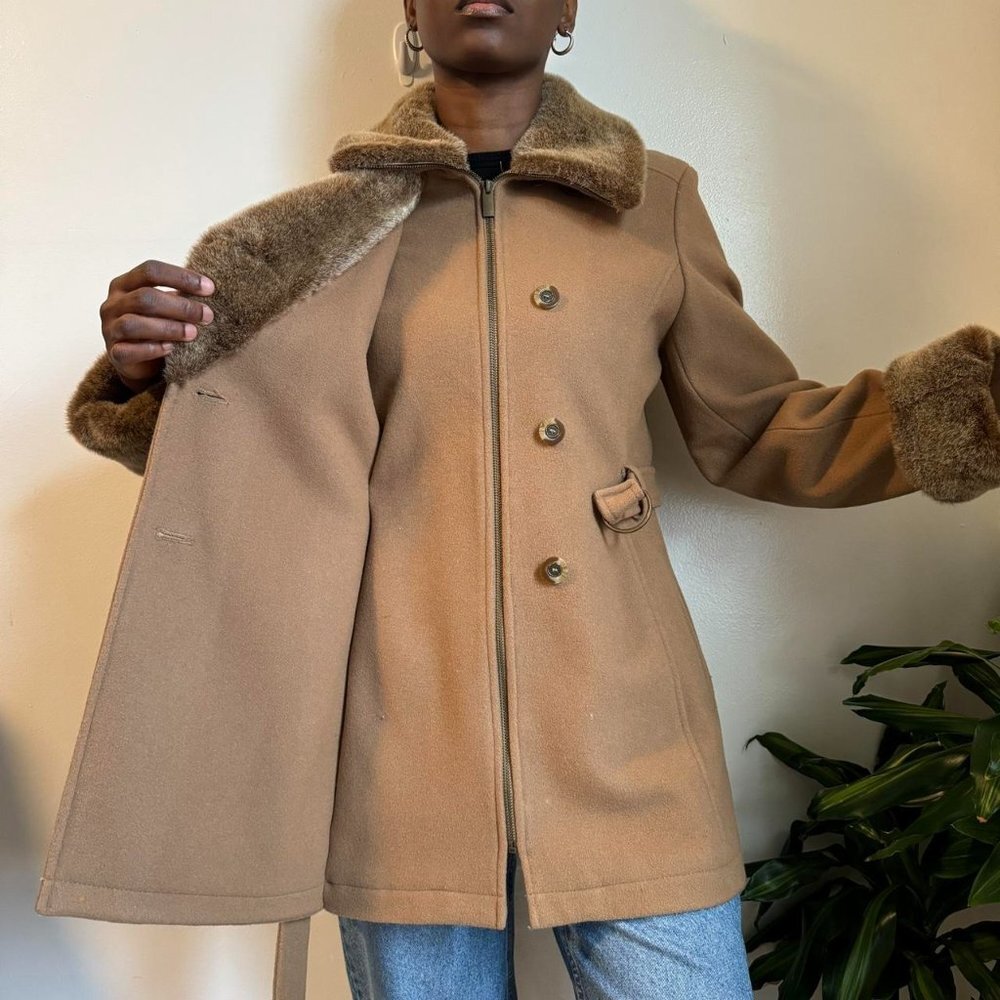 Elegant Tan Pea Coat with Faux Fur Trim - Picture 6 of 8